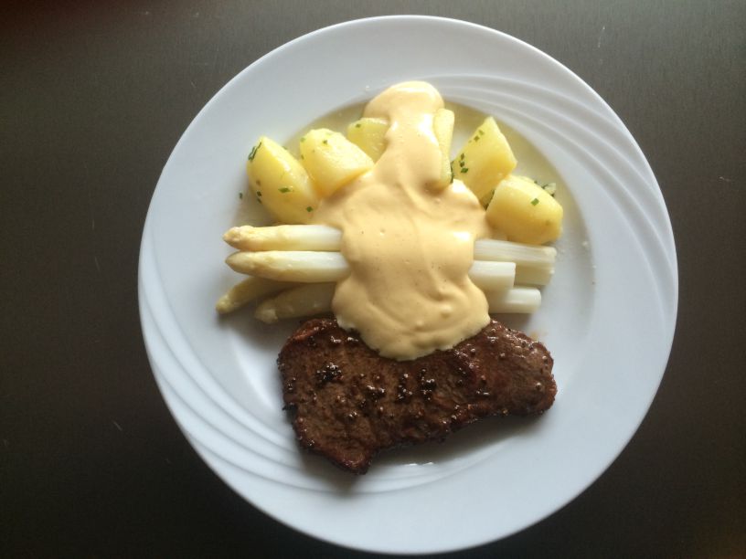 Rumpsteak mit Spargel und Kartoffeln