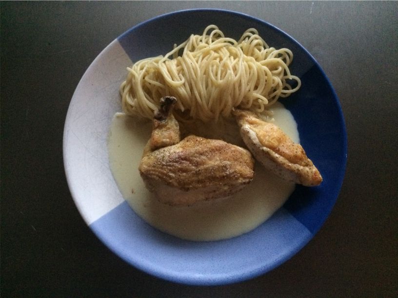 Huhn auf Zitronensauce und Spagetti