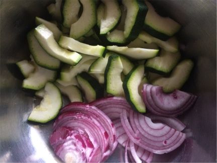 Zuchini Zwiebel