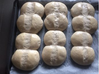 DDR Brötchen fertig gegangen