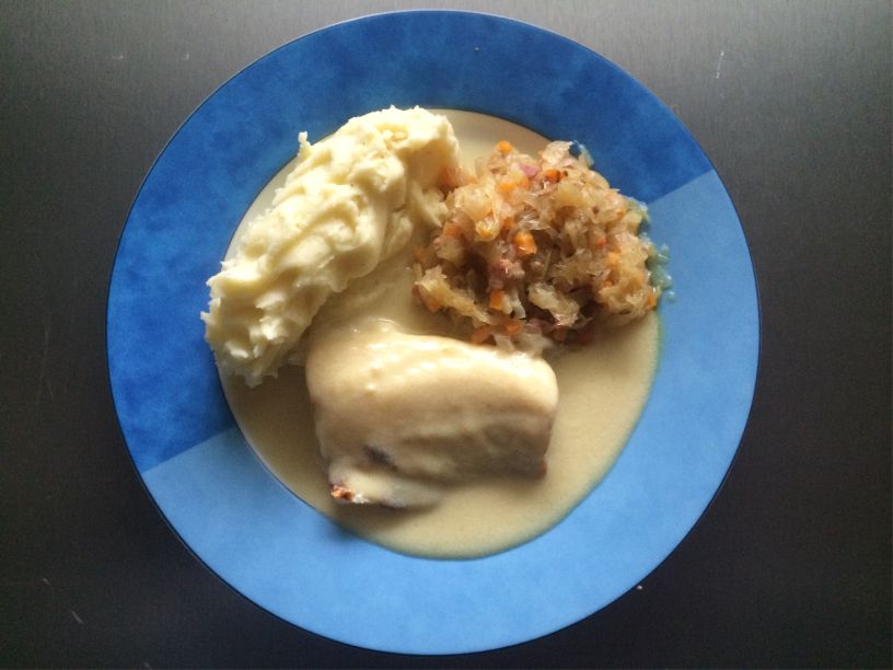 Teller Kabeljau mit Sauerkraut