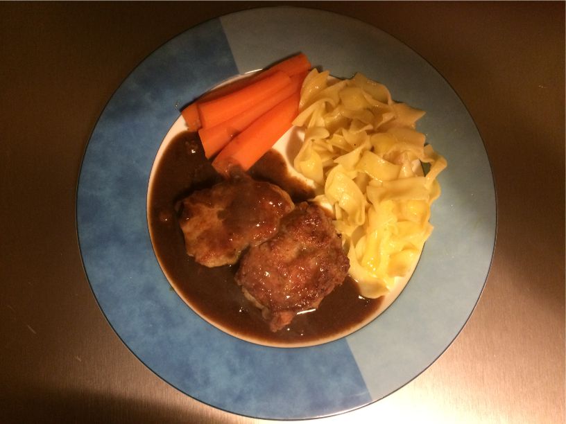 Teller Kalbsfilet mit Nudeln