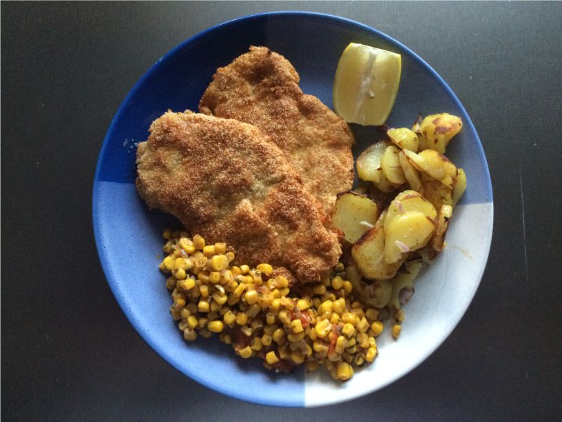 Teller Minutensteaks als Schnitzel