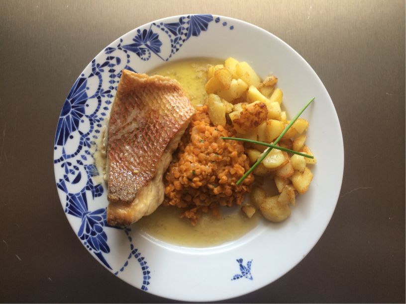 Teller Redsnapper gebraten