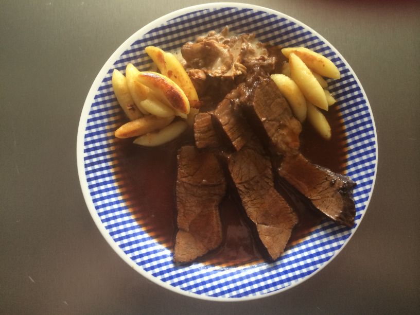 Teller Schupfnudeln Rinderbraten