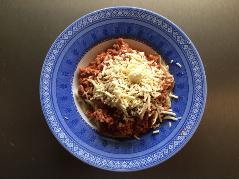 Teller Spagetti mit Hackfleischsosse