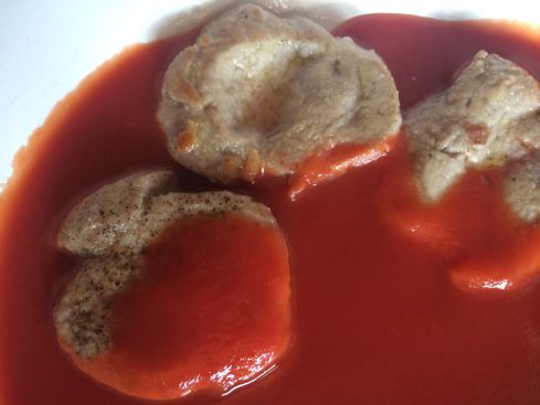 scallopina in Tomatensoße